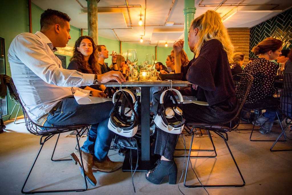 Image VR Dining | TeambuildingGuide